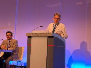 photo of Willem Janssens speaking